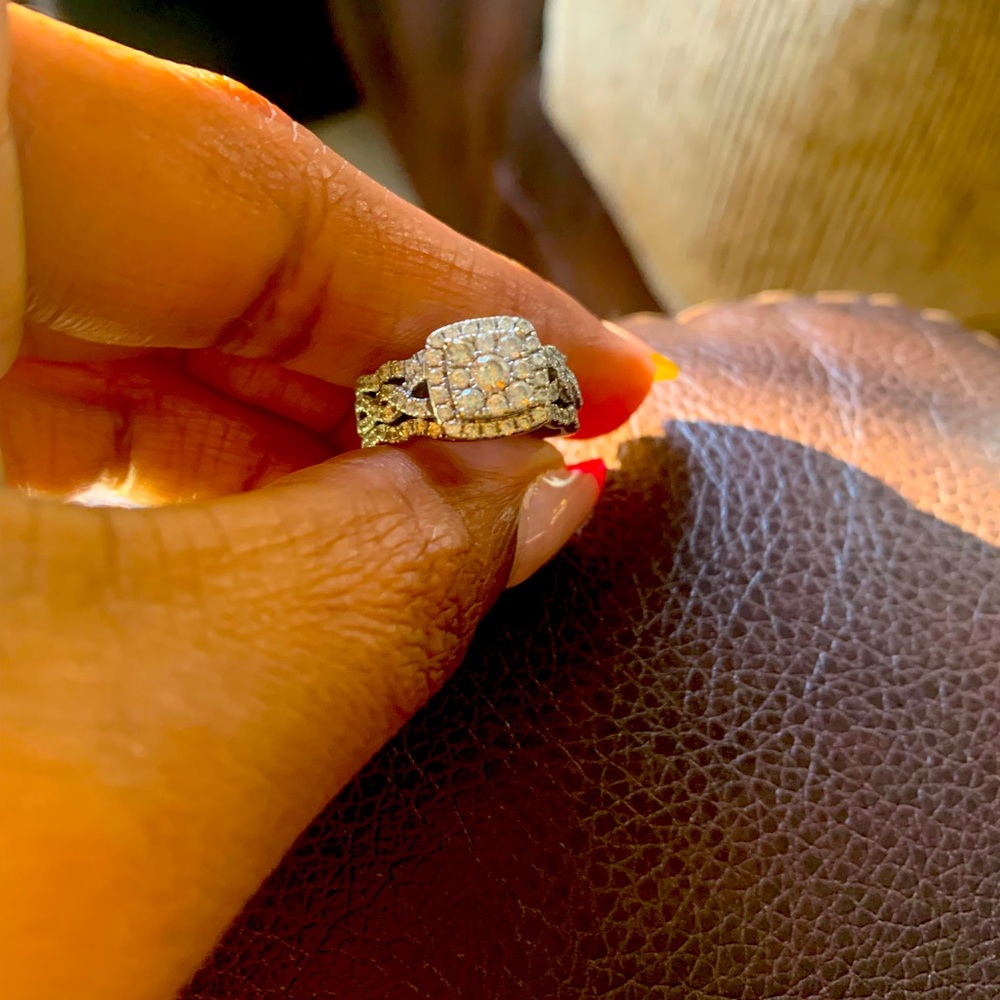 Wedding ring with 2 bands
